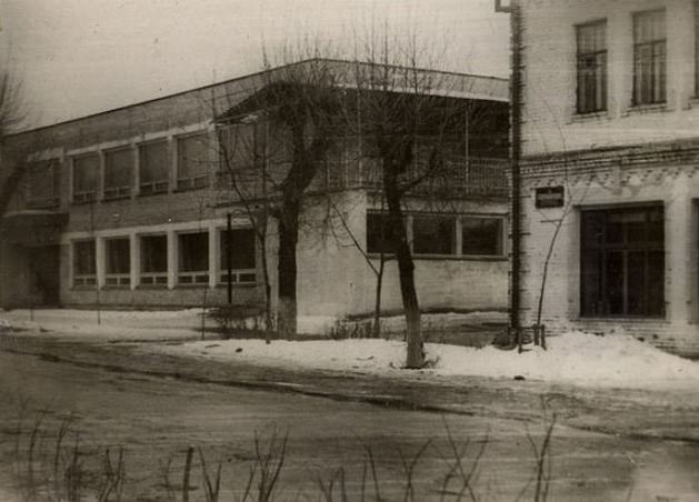 здания ресторана в Петрикове в 70-е