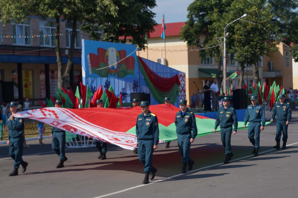 большой флаг Республики Беларусь