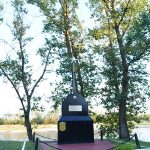 Памятник жертвам фашизма на берегу Припяти в Петрикове (145 retro)